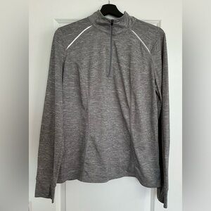 Xersion Gray Long Sleeve Top